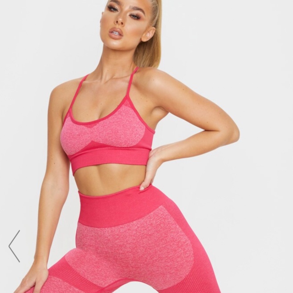 PretttyLittleThing Raspberry Seamless Sports Bra